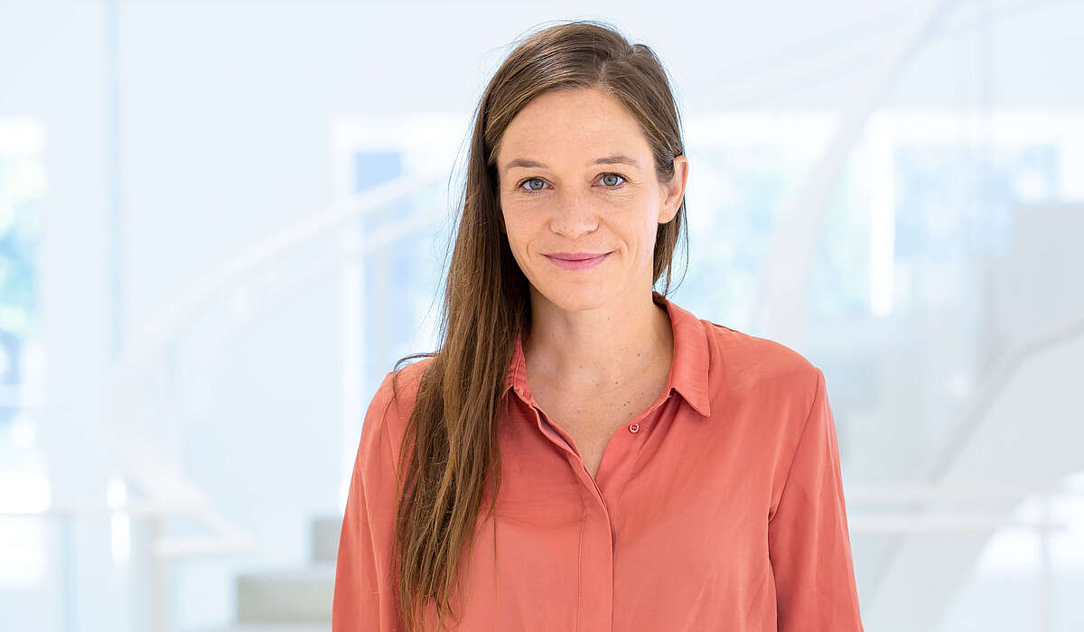 Maria Rudel How to build up an own independent research group - Biozentrum